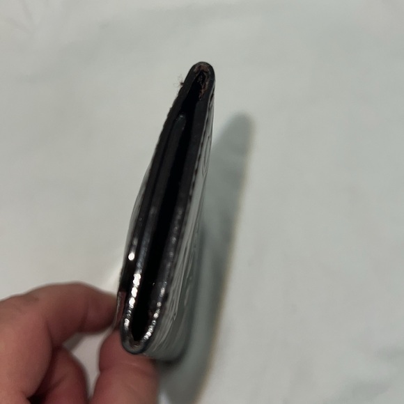 Authentic Louis Vuitton Vernis Four Ring Key Holder In Box - Picture 8 of 12